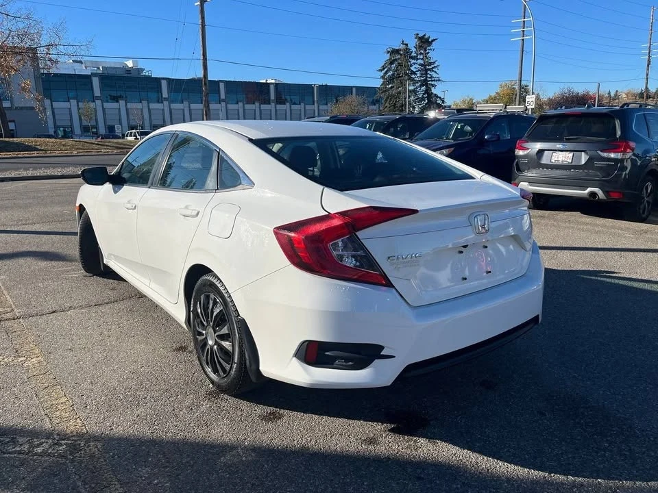 2018 Honda Civic 10th Gen - Image 8 of 12