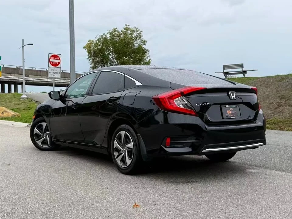 2018 Honda Civic 10th Gen - Image 7 of 14