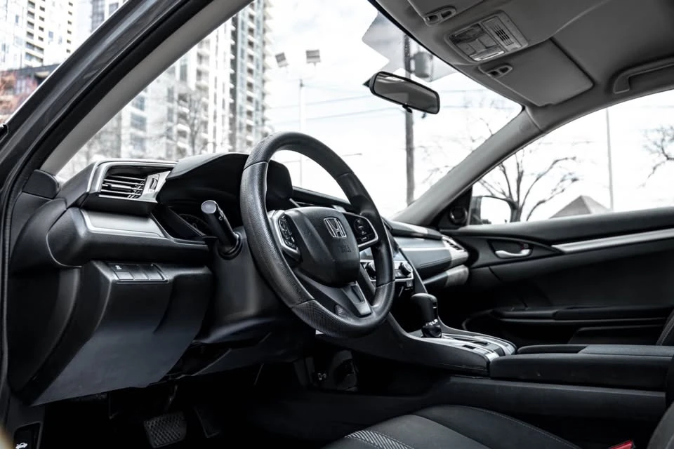 2018 Honda Civic 10th Gen - Image 7 of 17
