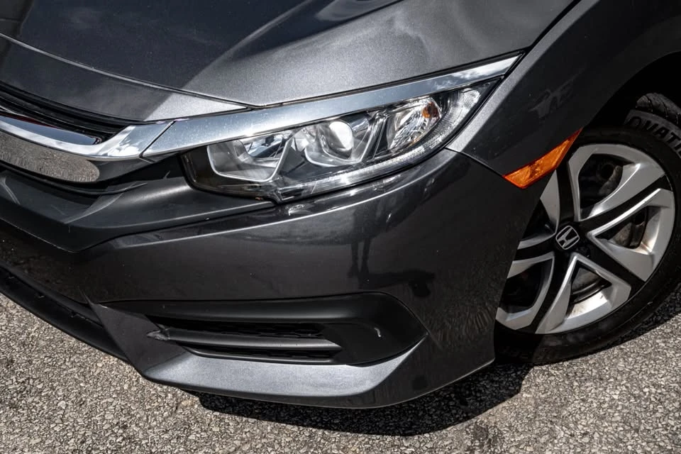 2018 Honda Civic 10th Gen - Image 3 of 17
