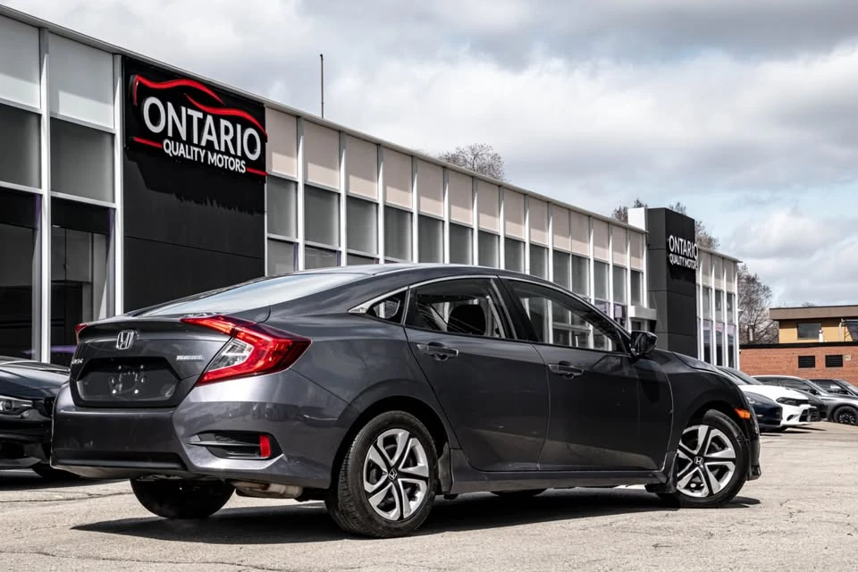 2018 Honda Civic 10th Gen - Image 5 of 17