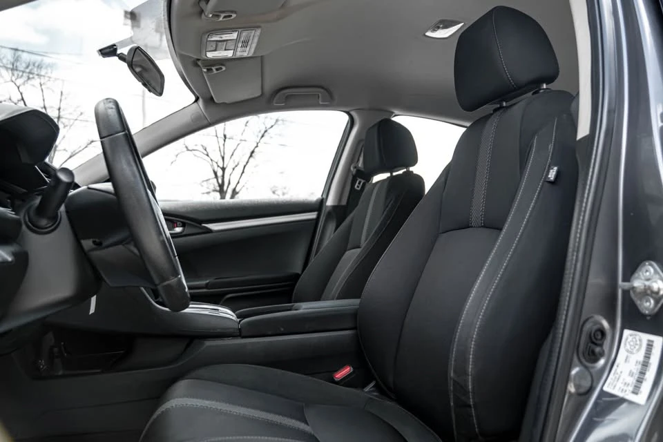 2018 Honda Civic 10th Gen - Image 9 of 17