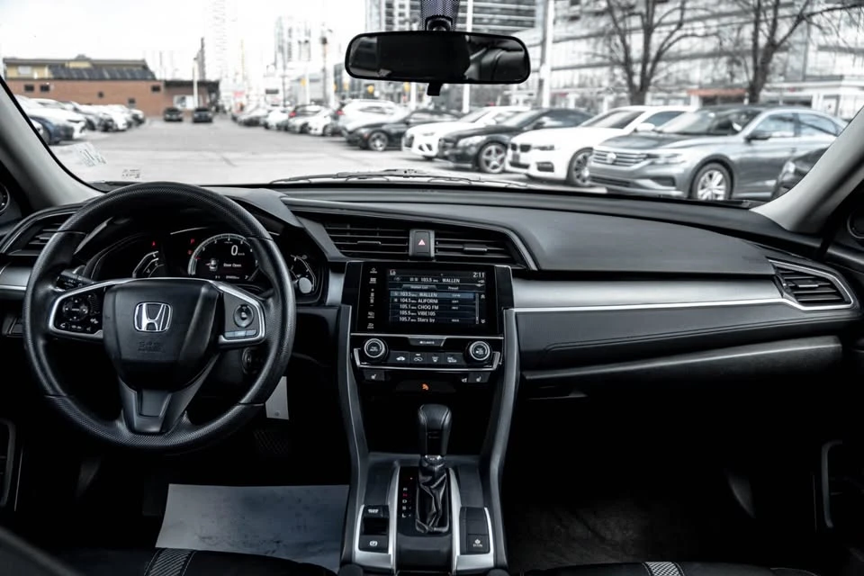 2018 Honda Civic 10th Gen - Image 11 of 17