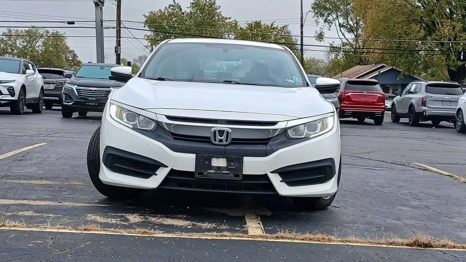 2018 Honda Civic 10th Gen - Image 2 of 5