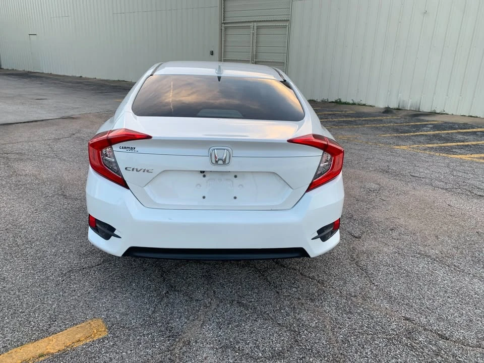 2018 Honda Civic 10th Gen - Image 5 of 18