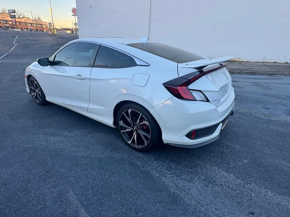 2018 Honda Civic Si 10th Gen - Image 5 of 9