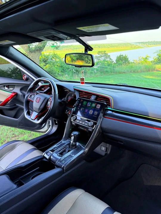 2018 Honda Civic 10th Gen - Image 13 of 20