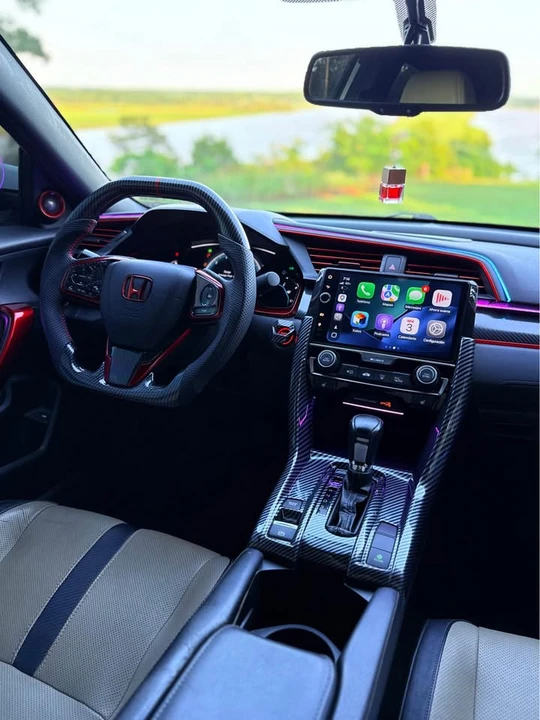 2018 Honda Civic 10th Gen - Image 18 of 20