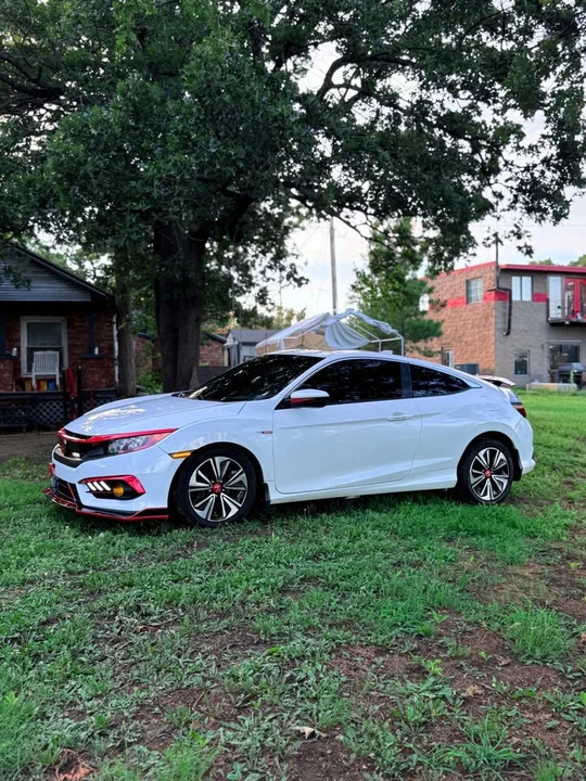 2018 Honda Civic 10th Gen - Image 4 of 20