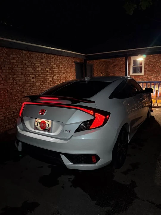 2018 Honda Civic 10th Gen - Image 8 of 20