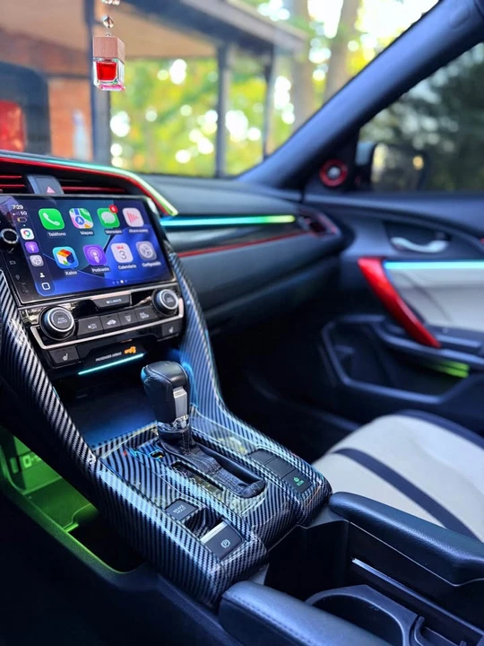 2018 Honda Civic 10th Gen - Image 15 of 20