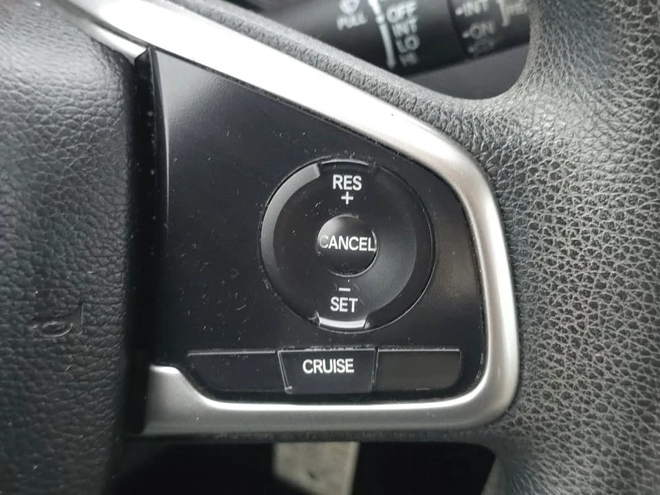 2018 Honda CR-V 5th Gen - Image 17 of 20