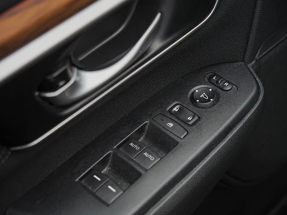 2018 Honda CR-V 5th Gen - Image 8 of 20