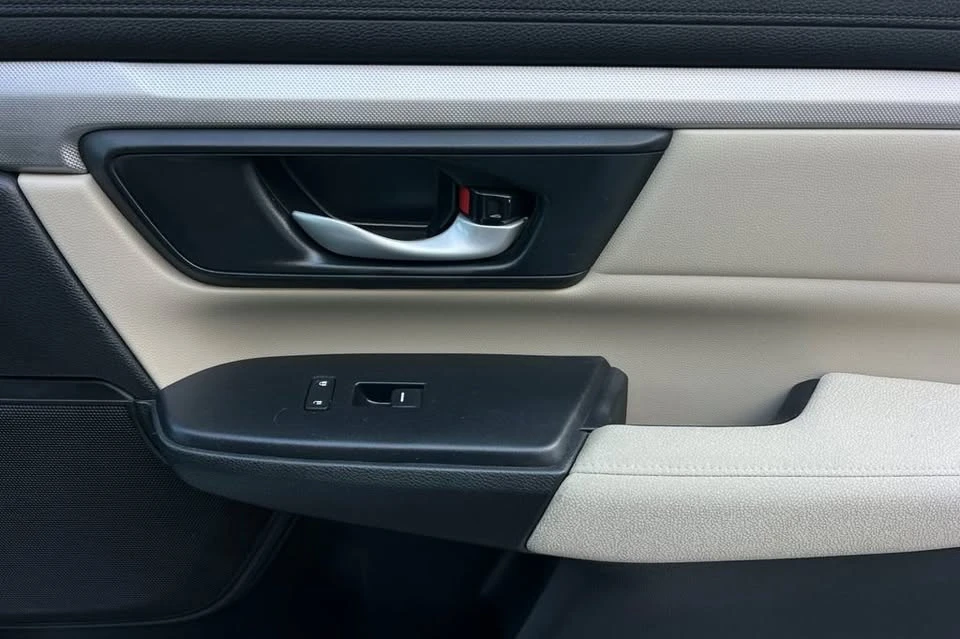 2018 Honda CR-V 5th Gen - Image 11 of 19