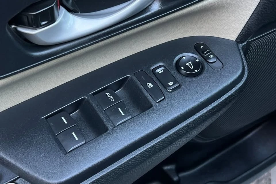 2018 Honda CR-V 5th Gen - Image 5 of 19