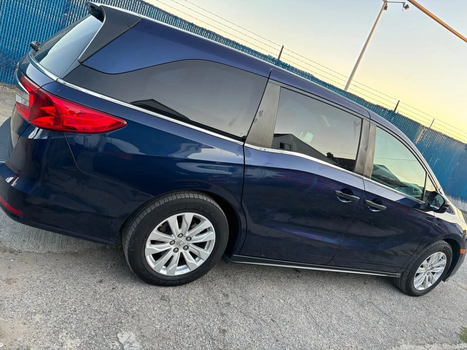 2018 Honda Odyssey - Image 11 of 12