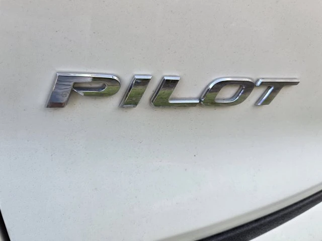 2018 Honda Pilot 3rd Gen - Image 4 of 4