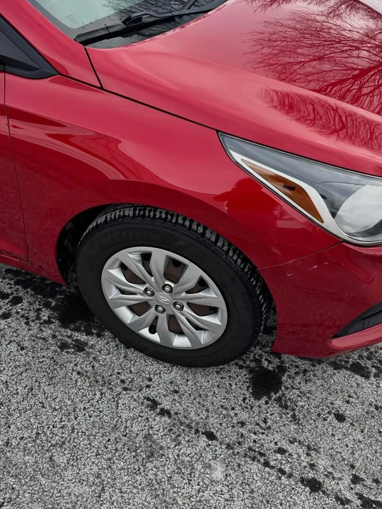 2018 Hyundai Accent - Image 5 of 10