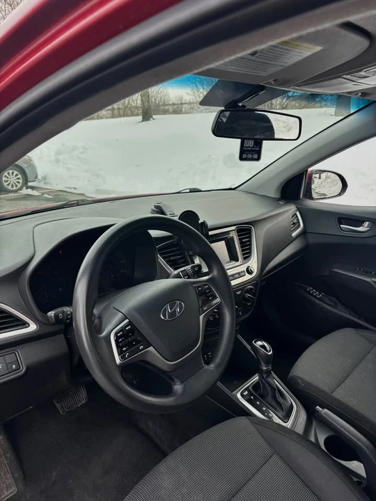 2018 Hyundai Accent - Image 8 of 10