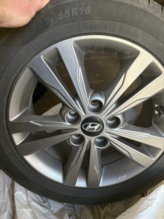 2018 Hyundai Elantra - Image 6 of 7
