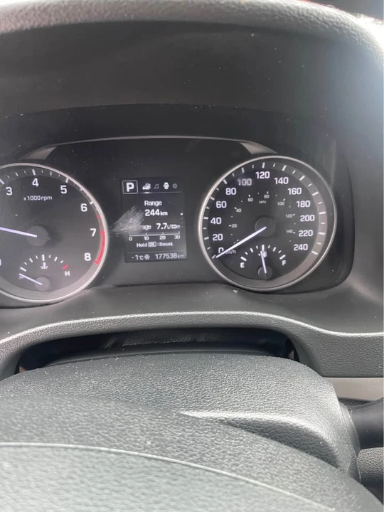 2018 Hyundai Elantra - Image 3 of 8