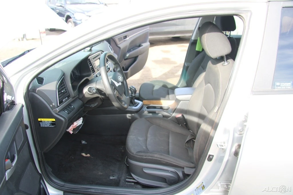 2018 Hyundai Elantra - Image 13 of 21