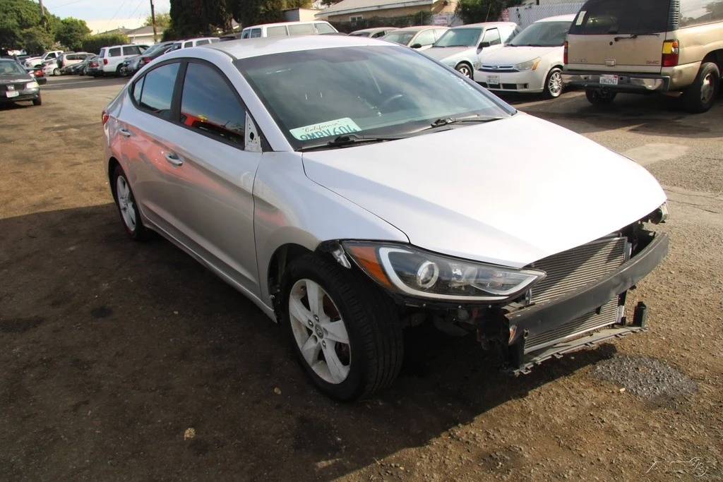 2018 Hyundai Elantra - Image 8 of 21