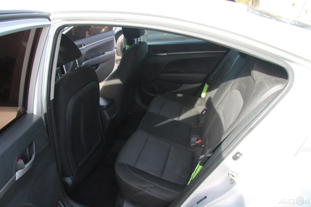 2018 Hyundai Elantra - Image 19 of 21