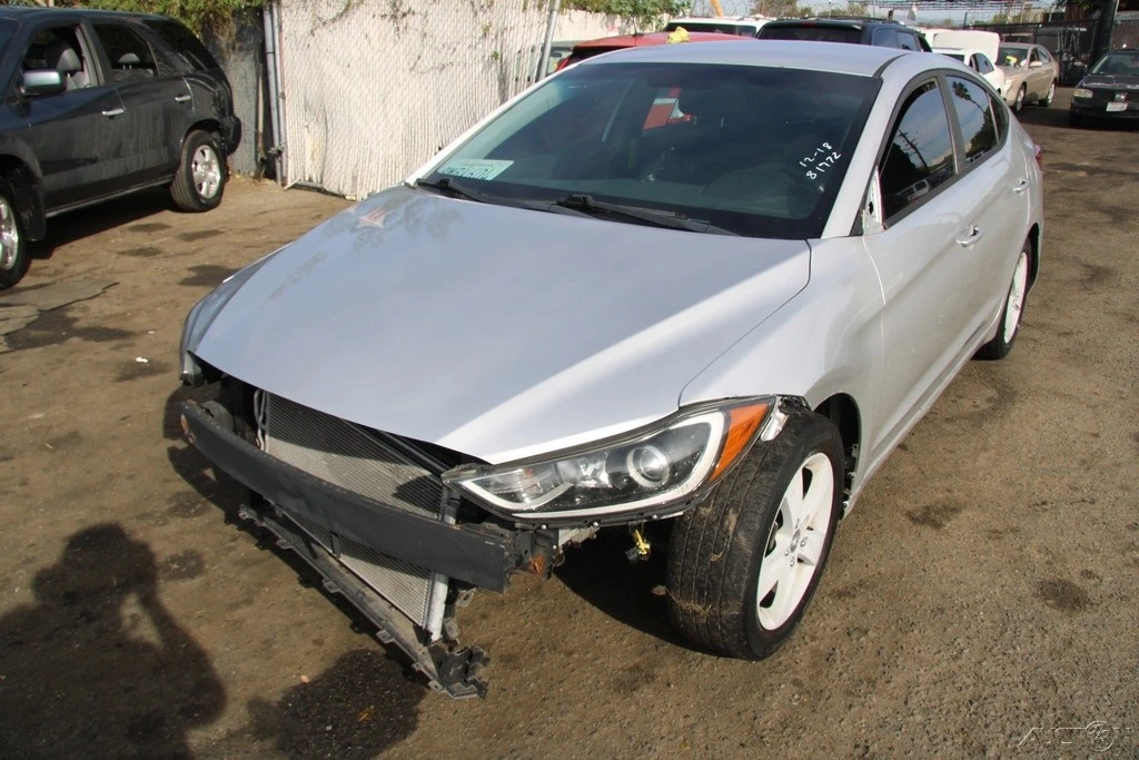 2018 Hyundai Elantra - Image 2 of 21