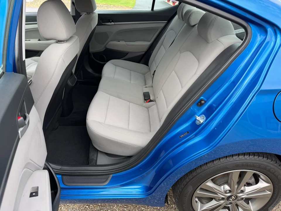 2018 Hyundai Elantra - Image 16 of 27