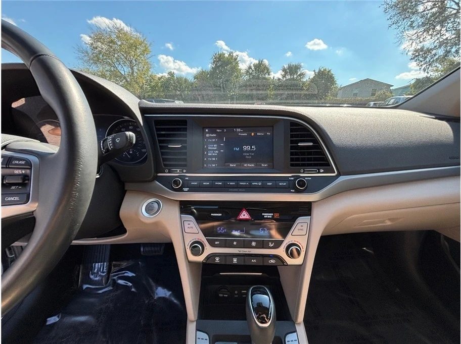 2018 Hyundai Elantra - Image 11 of 21