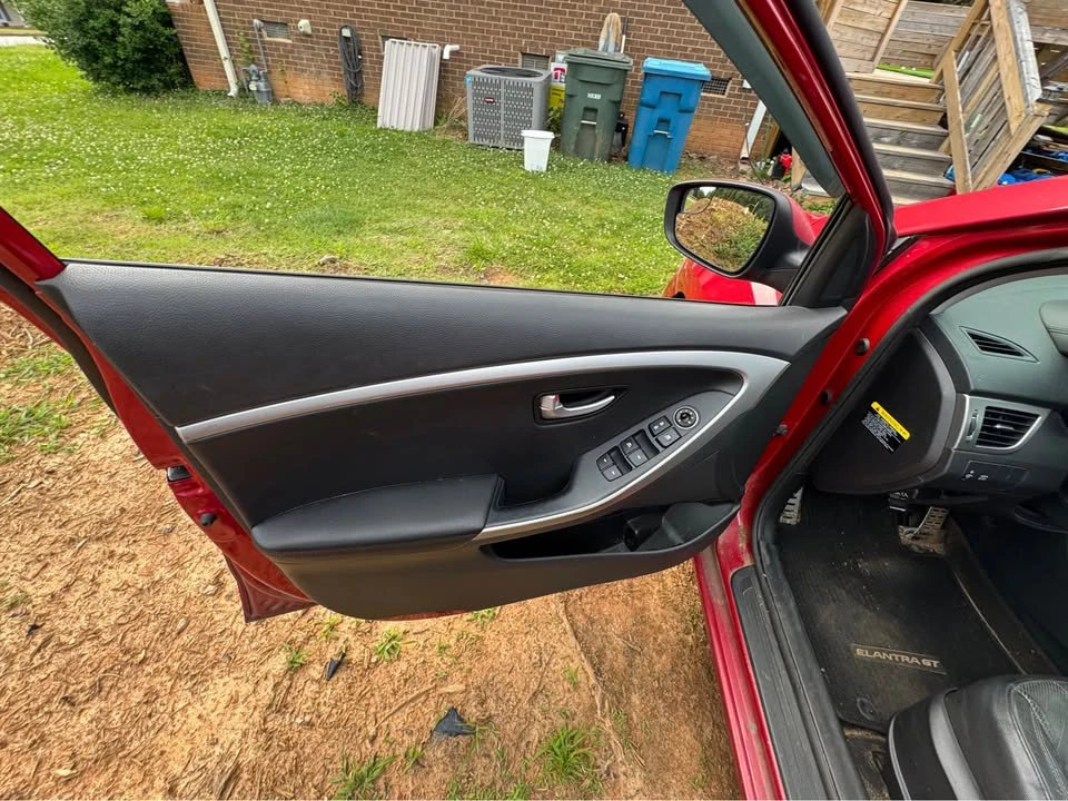 2018 Hyundai Elantra - Image 7 of 8
