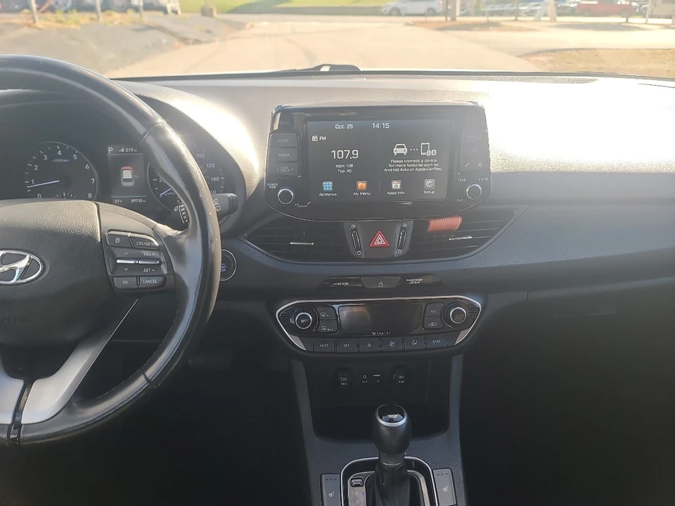 2018 Hyundai Elantra - Image 16 of 21