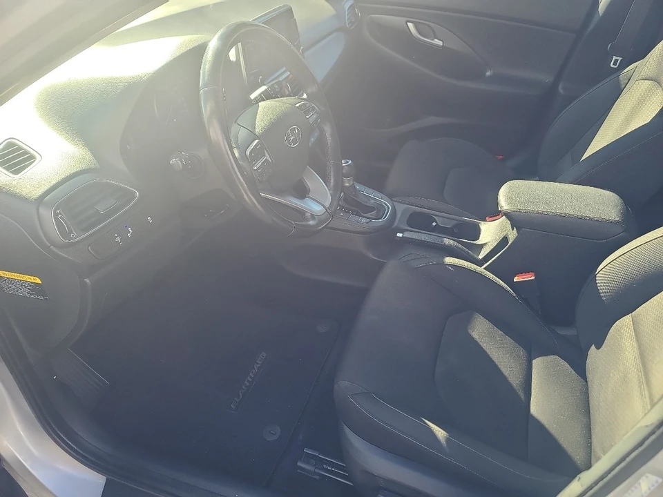 2018 Hyundai Elantra - Image 10 of 21