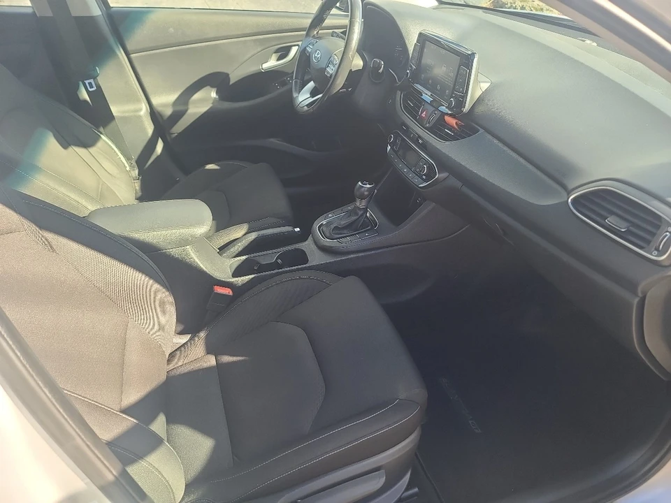 2018 Hyundai Elantra - Image 14 of 21