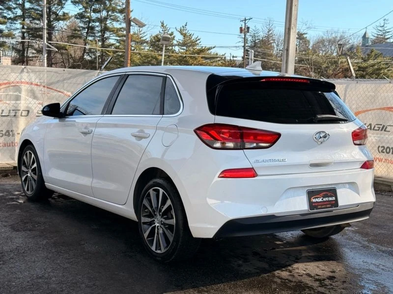 2018 Hyundai Elantra - Image 11 of 12