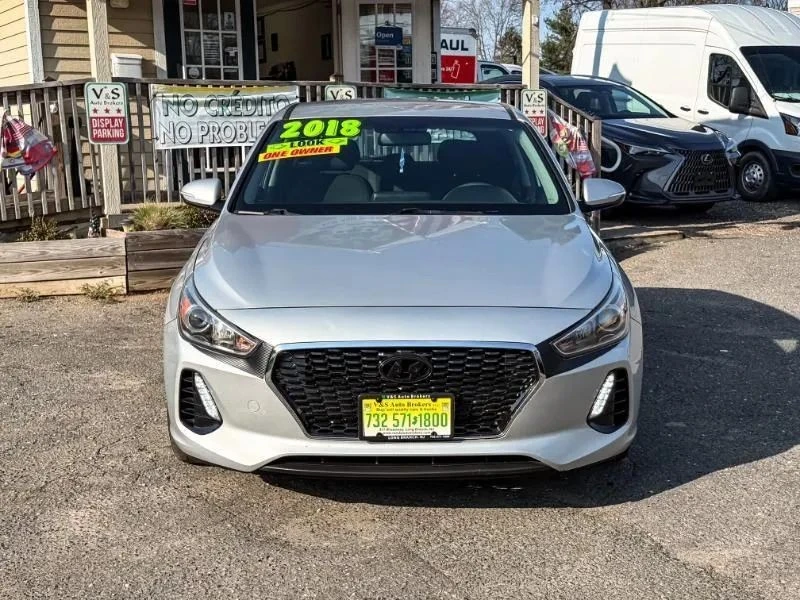 2018 Hyundai Elantra - Image 2 of 12