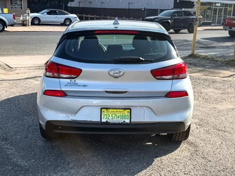 2018 Hyundai Elantra - Image 6 of 12