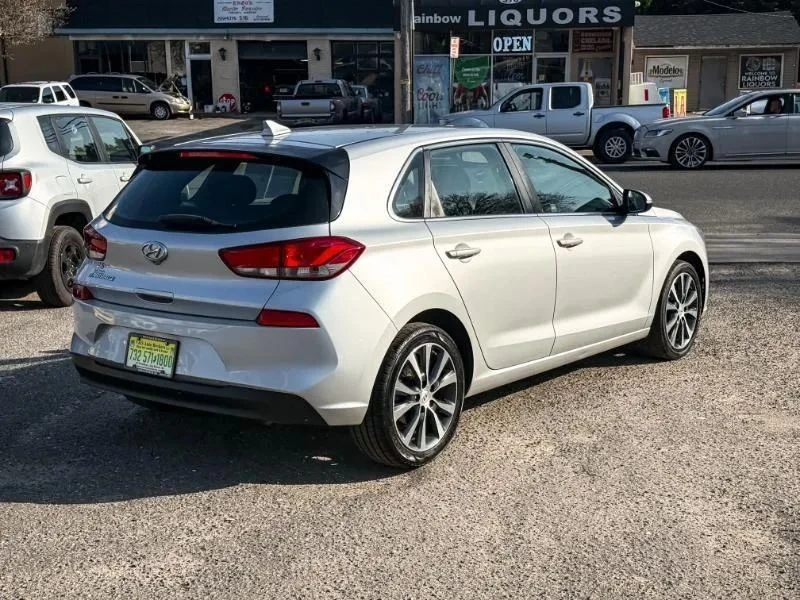 2018 Hyundai Elantra - Image 5 of 12