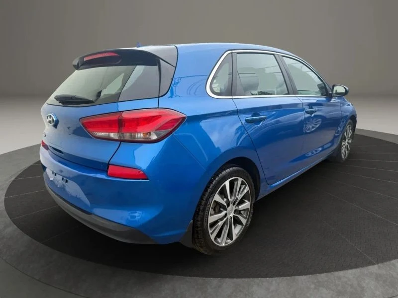 2018 Hyundai Elantra - Image 5 of 12
