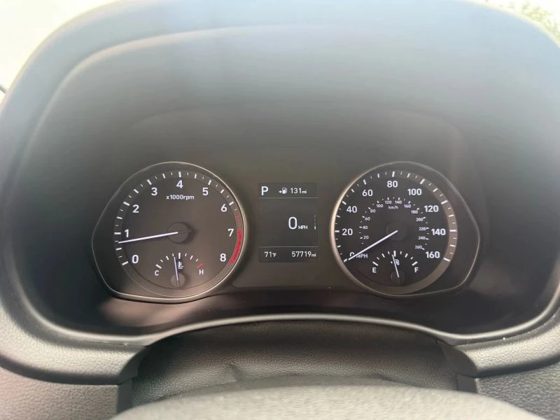 2018 Hyundai Elantra - Image 10 of 12