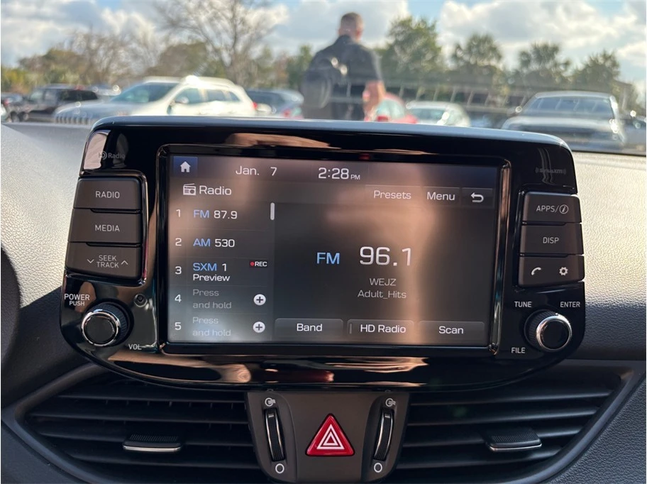 2018 Hyundai Elantra - Image 20 of 21