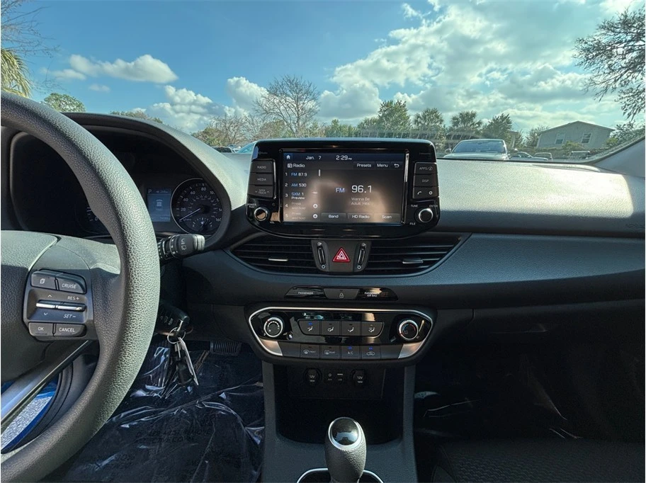 2018 Hyundai Elantra - Image 11 of 21