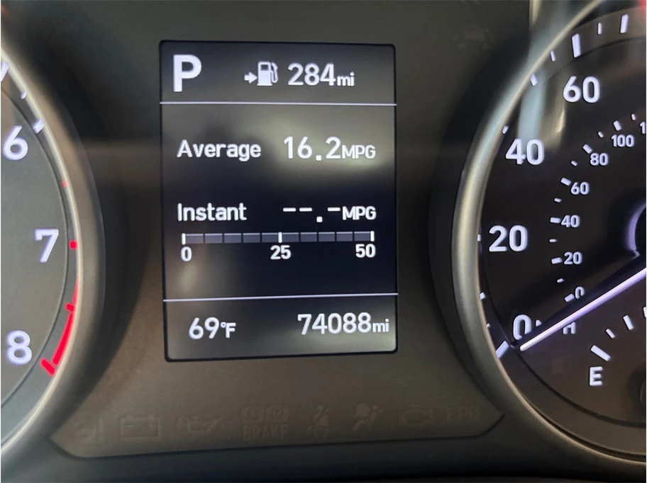 2018 Hyundai Elantra - Image 16 of 21