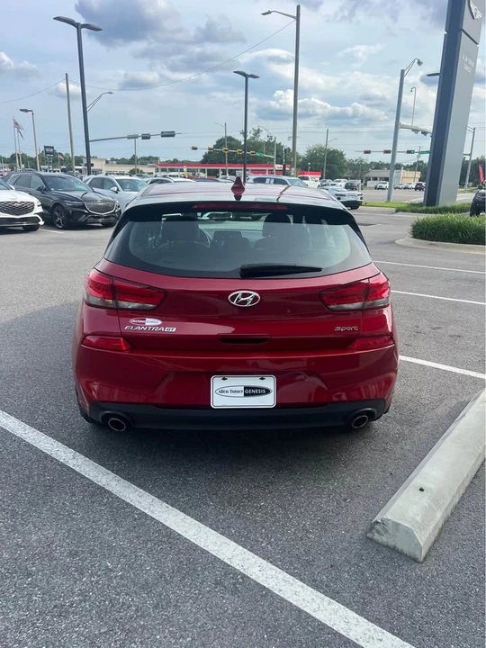 2018 Hyundai Elantra - Image 3 of 10