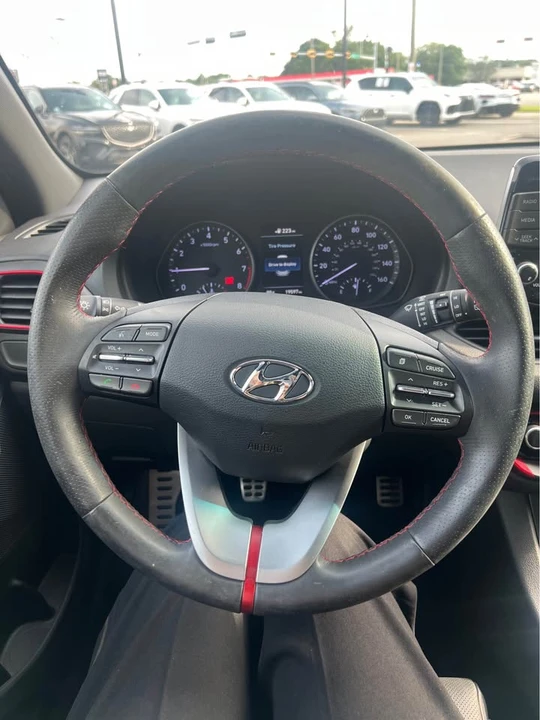 2018 Hyundai Elantra - Image 6 of 10