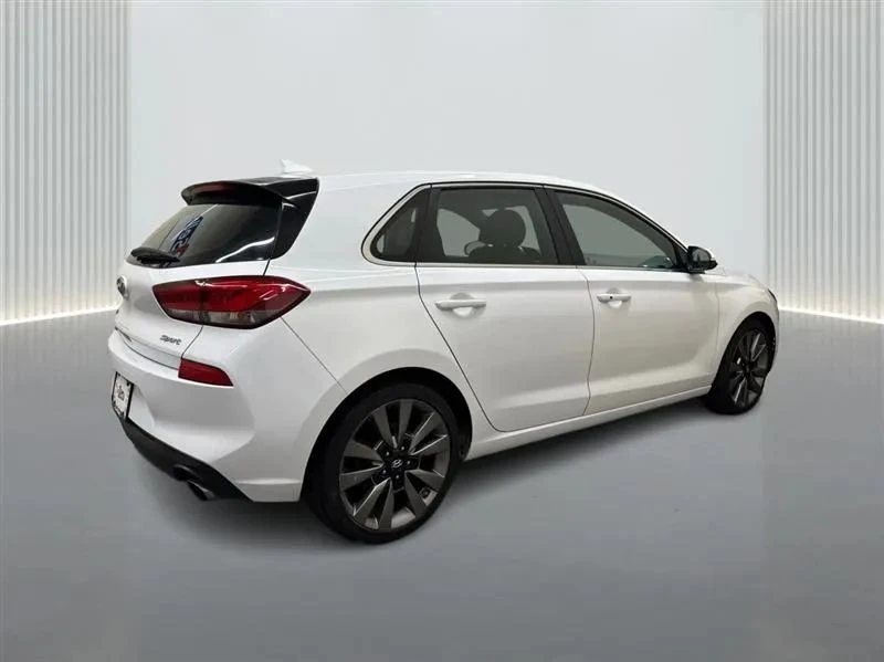 2018 Hyundai Elantra - Image 5 of 12
