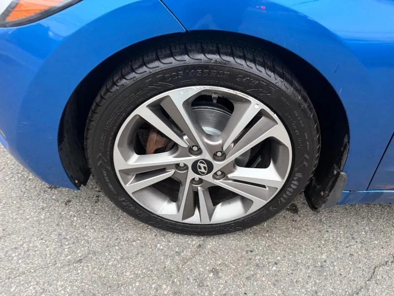 2018 Hyundai Elantra - Image 9 of 12