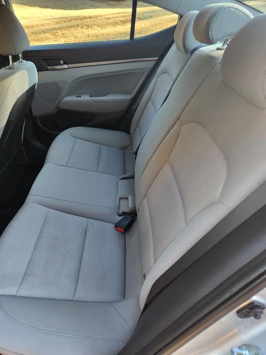 2018 Hyundai Elantra - Image 10 of 21