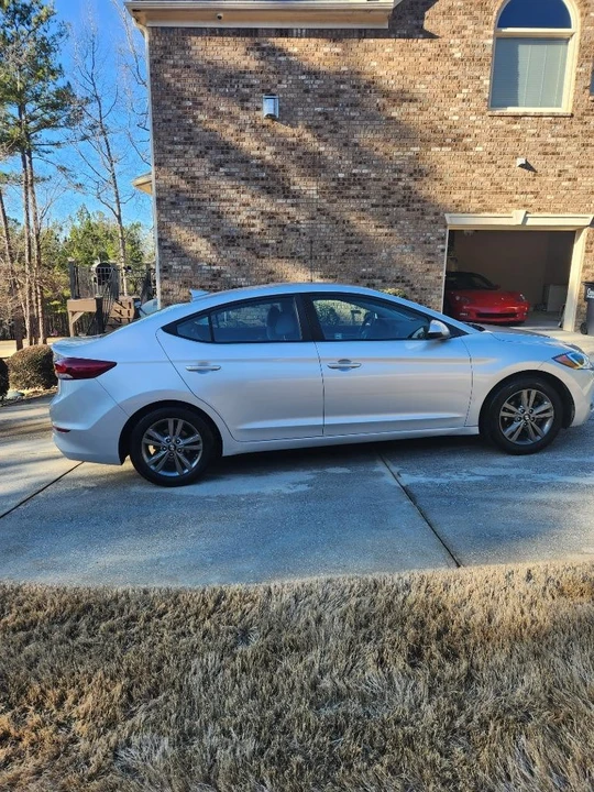 2018 Hyundai Elantra - Image 4 of 22